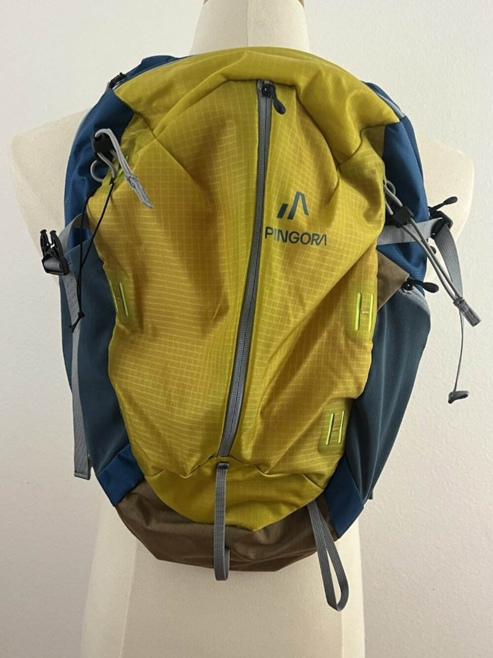 Pingora Lucid 20 Hiking Backpack Yellow/Blue Ripstop Nylon